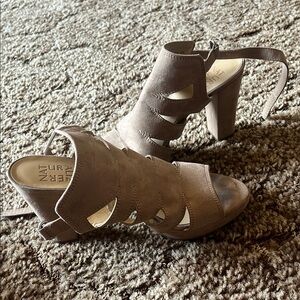 Naturalizer Tan Heeled Sandals with Peep-Toe Design